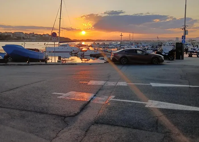 Orhideya Σάνι Μπιτς